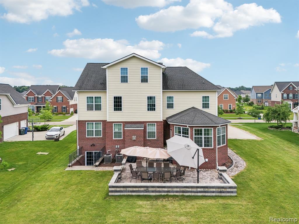 main property photo 59
