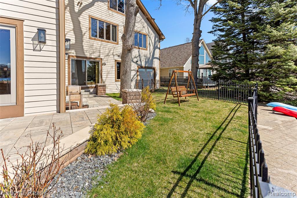 main property photo 85