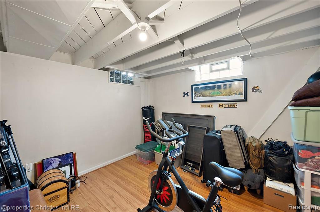 main property photo 19