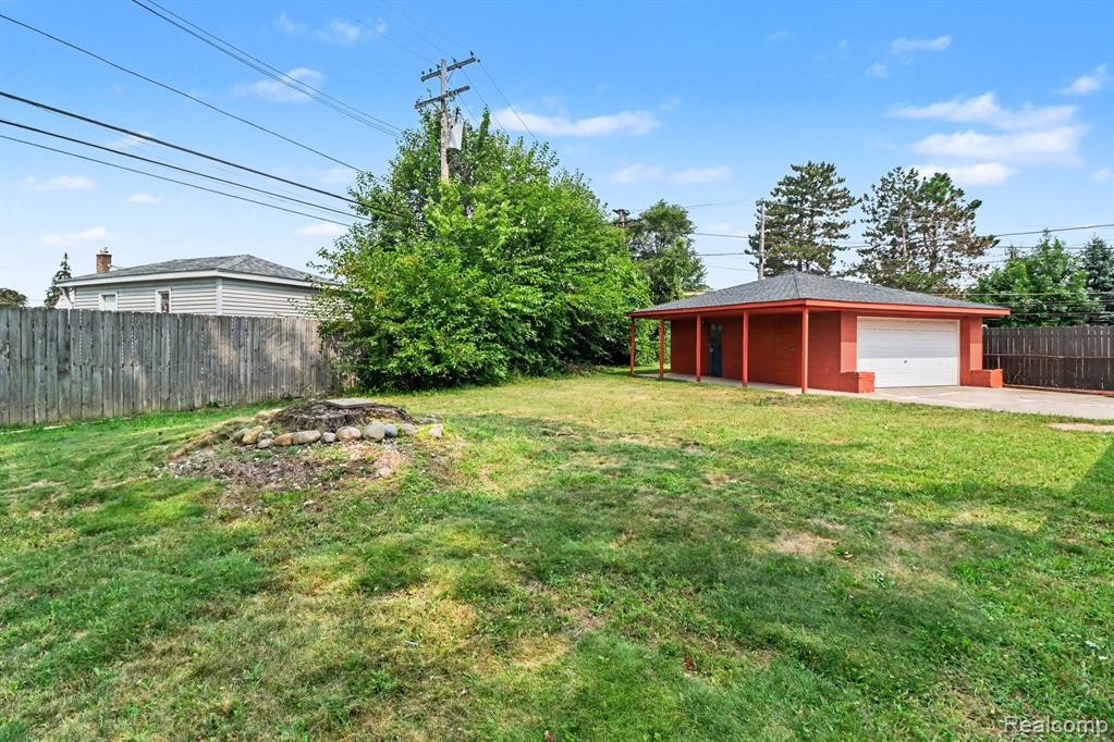 main property photo 22