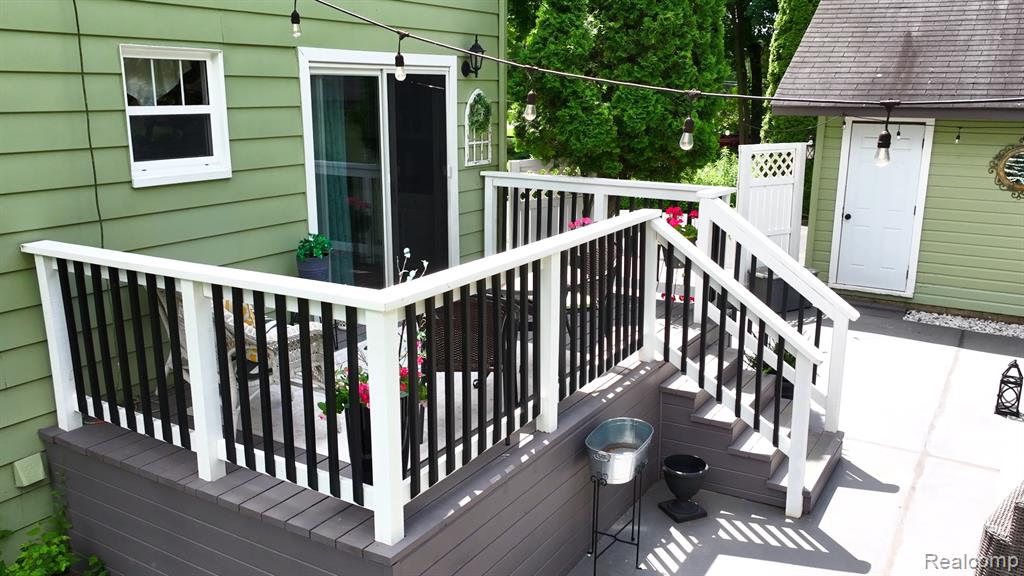main property photo 78