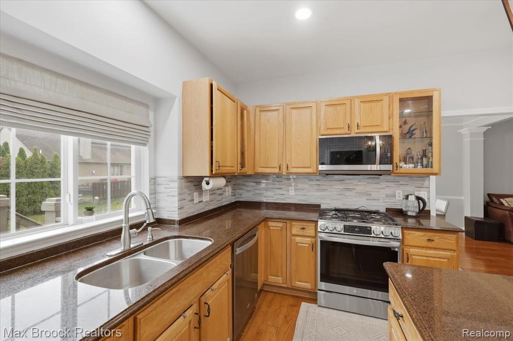 main property photo 22