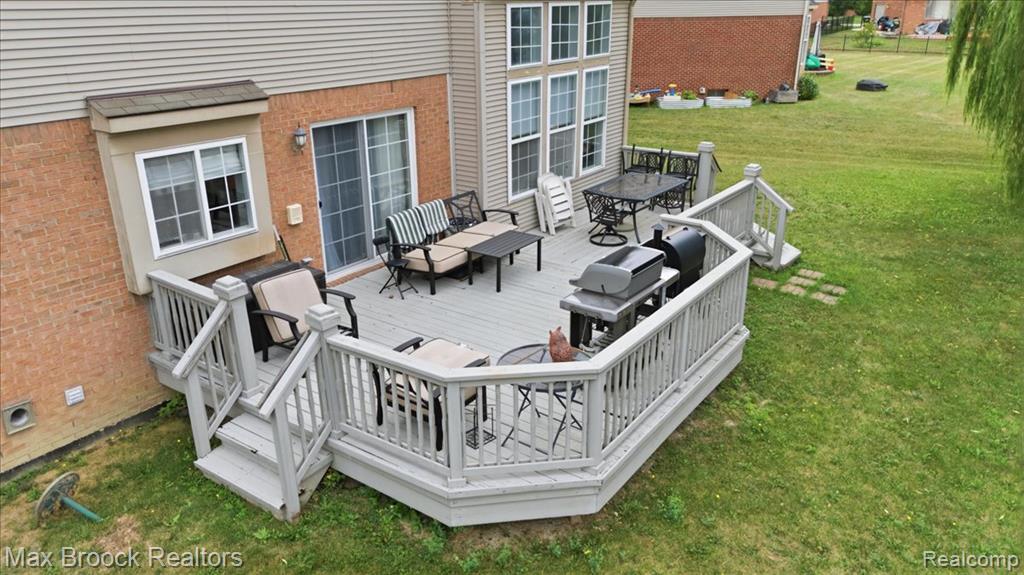 main property photo 42
