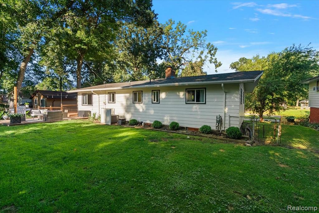 main property photo 41