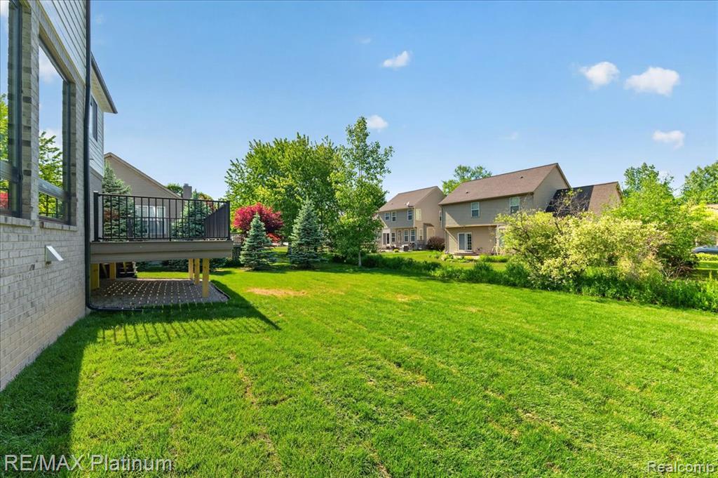 main property photo 37