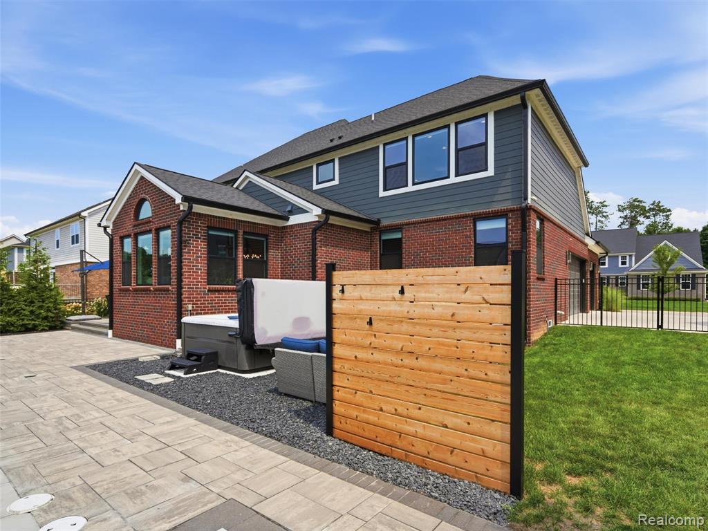 main property photo 38