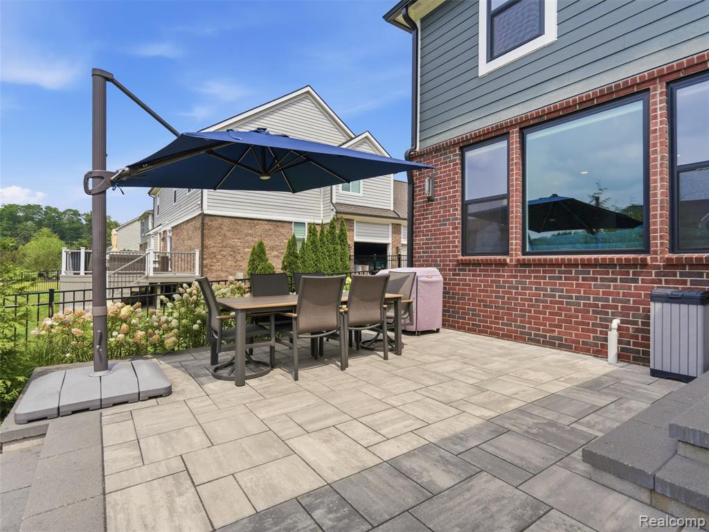 main property photo 42