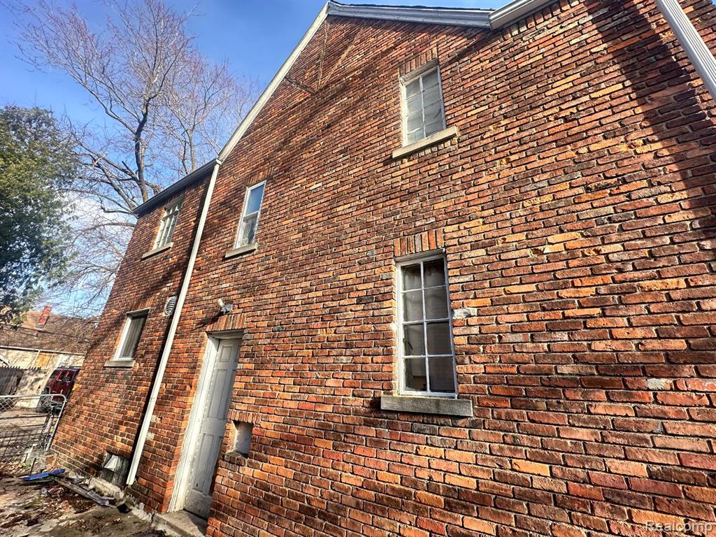 main property photo 14