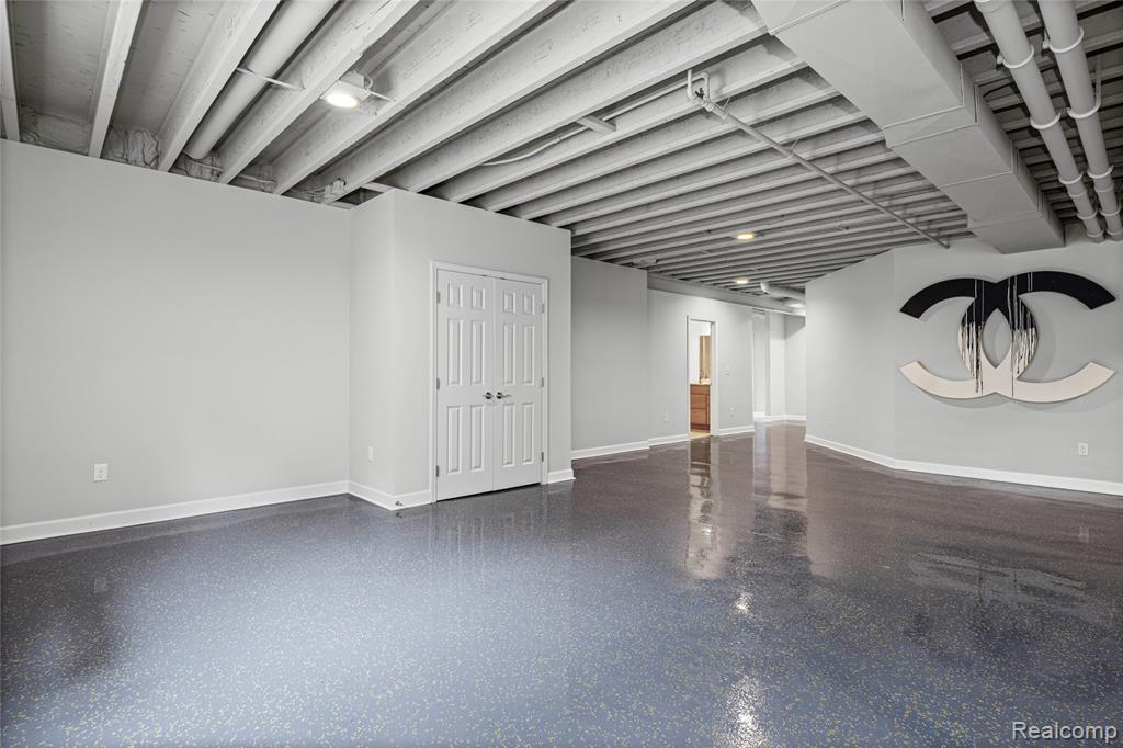 main property photo 59