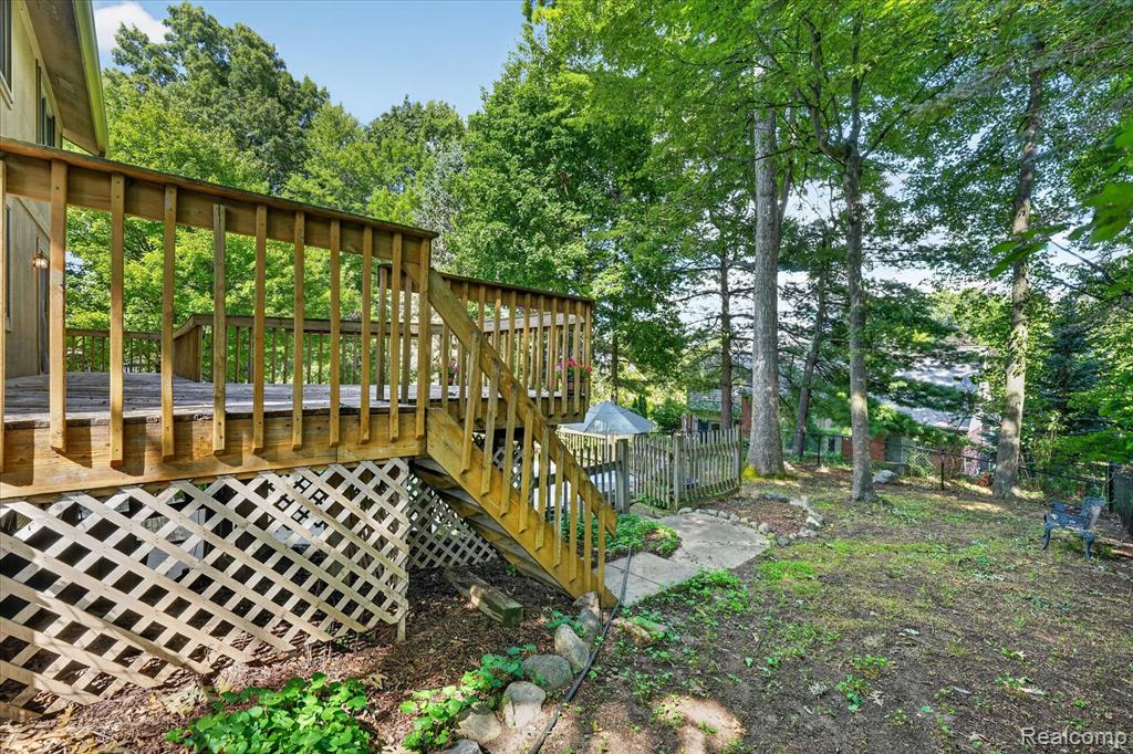 main property photo 43