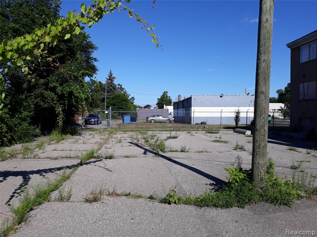 main property photo 22