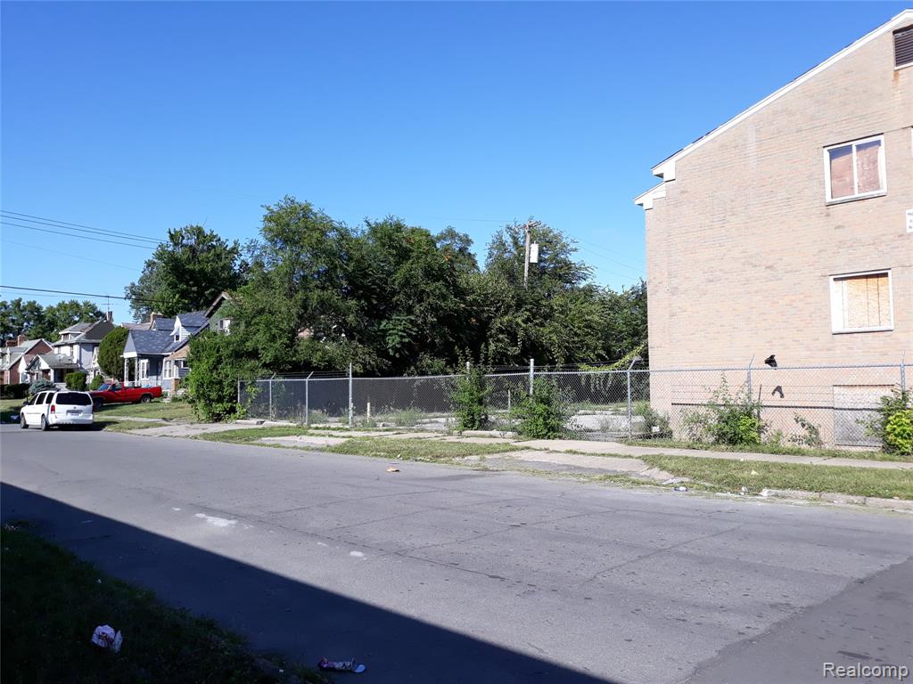 main property photo 5