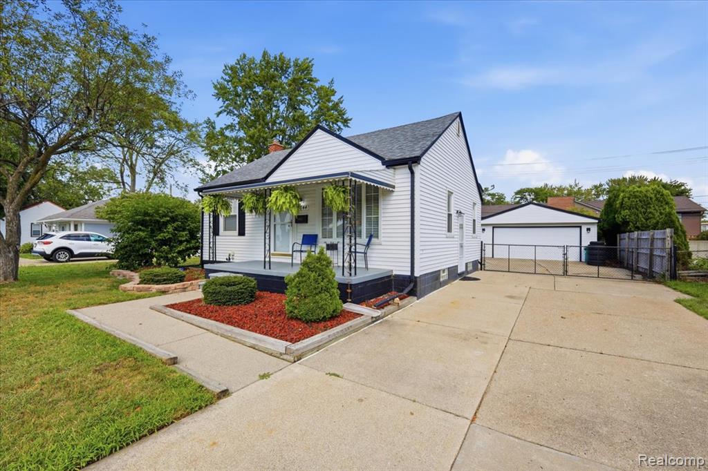 main property photo 2
