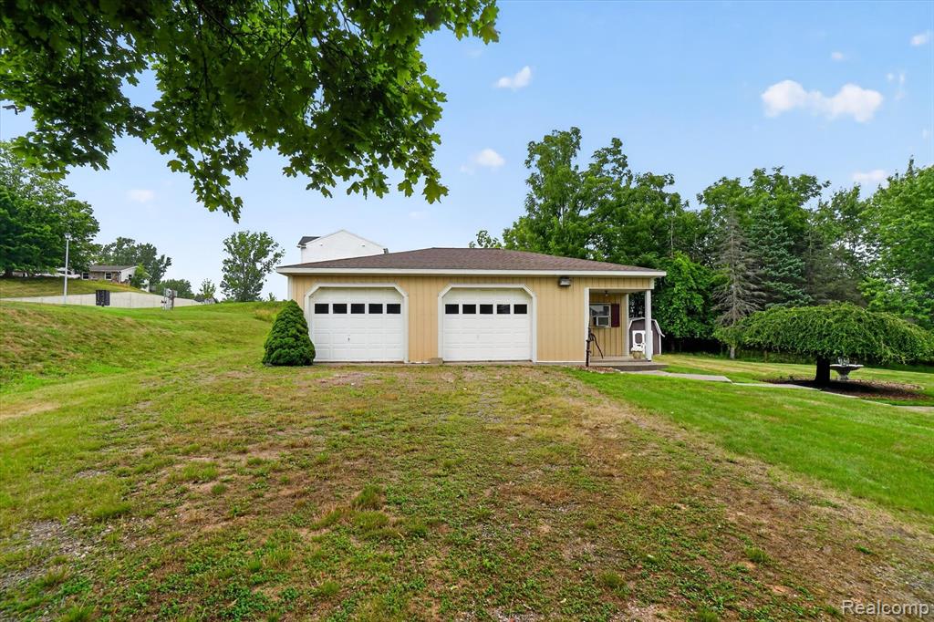 main property photo 47