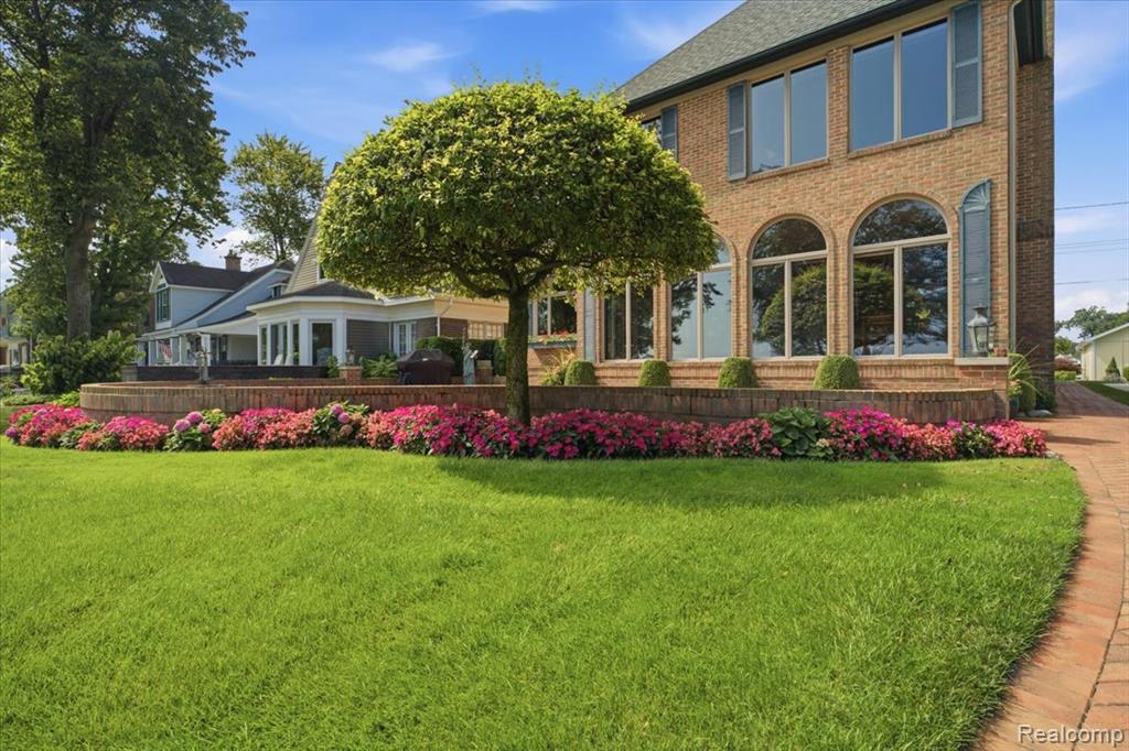 main property photo 78