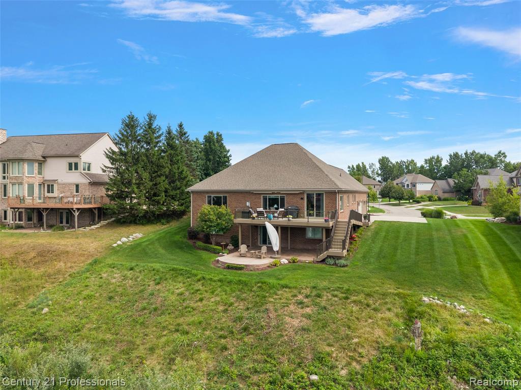 main property photo 47