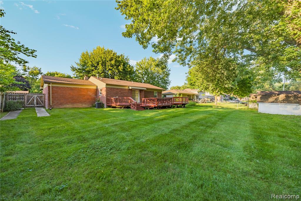 main property photo 45