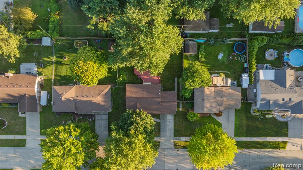 main property photo 58