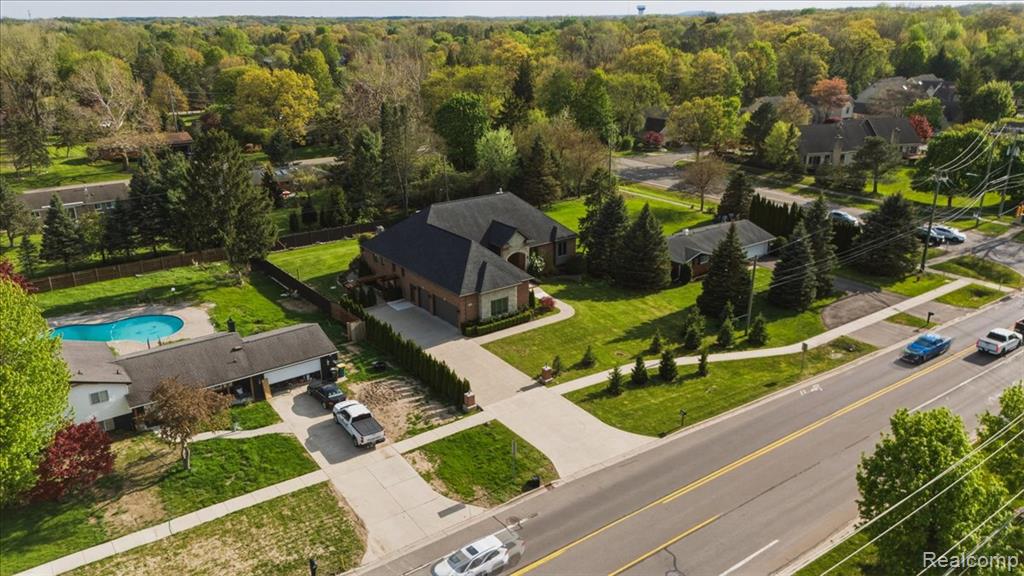 main property photo 51