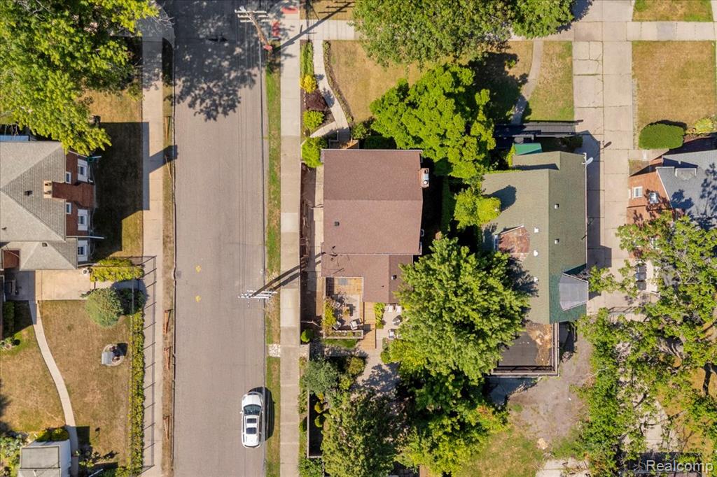 main property photo 49