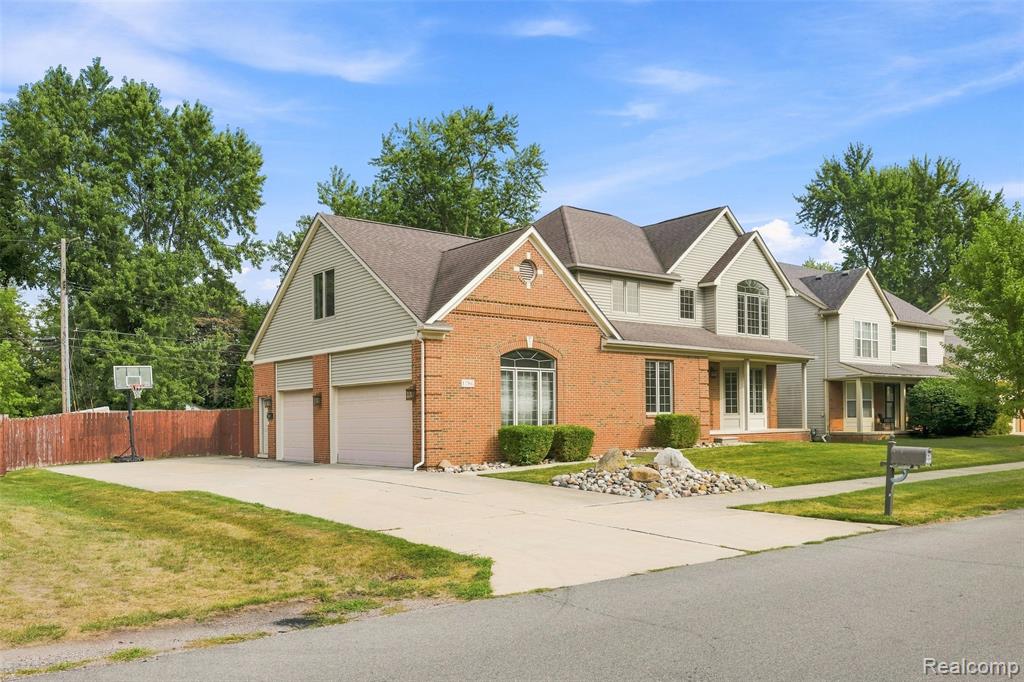 main property photo 54