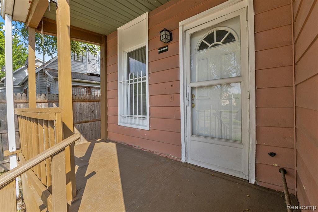 main property photo 20