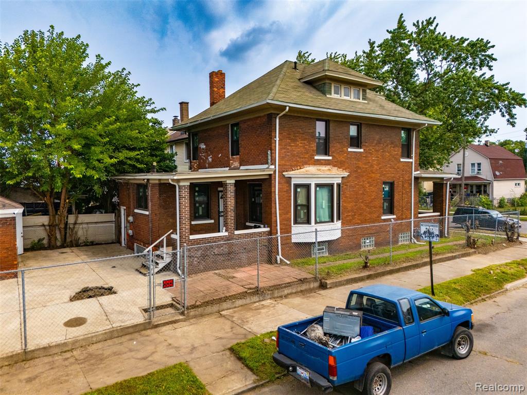 main property photo 34