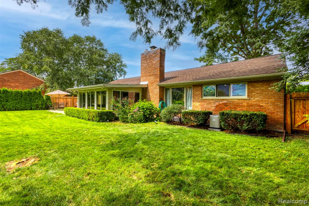 main property photo 32