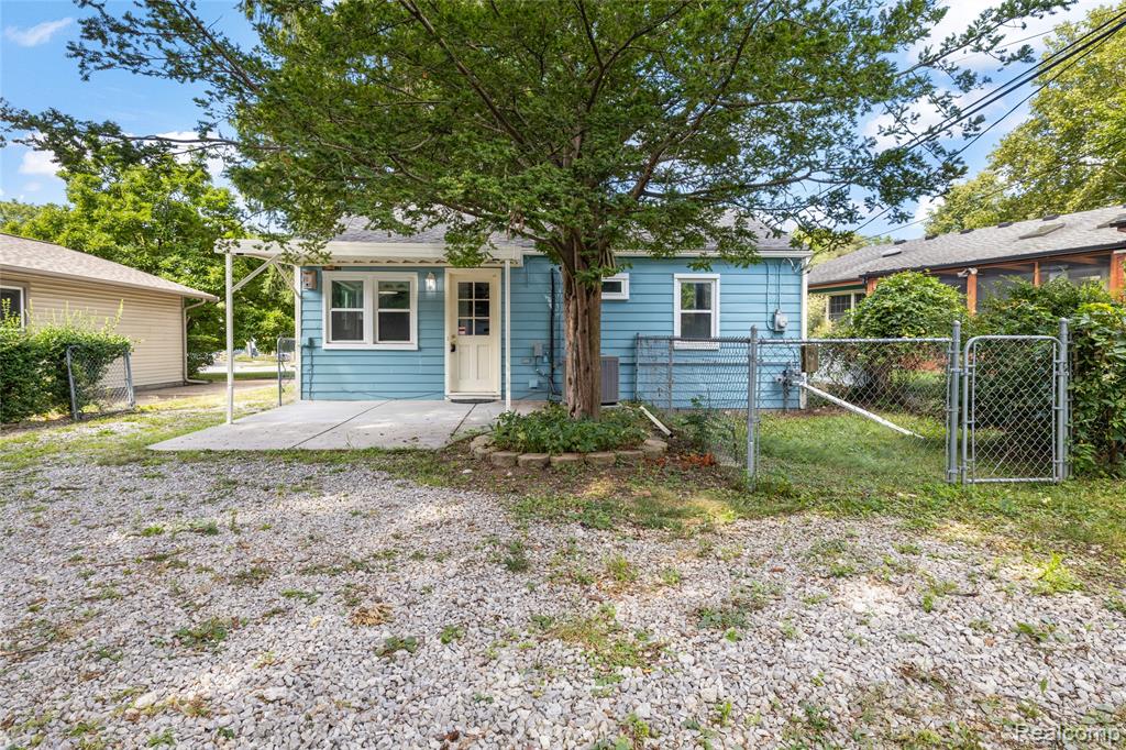 main property photo 3
