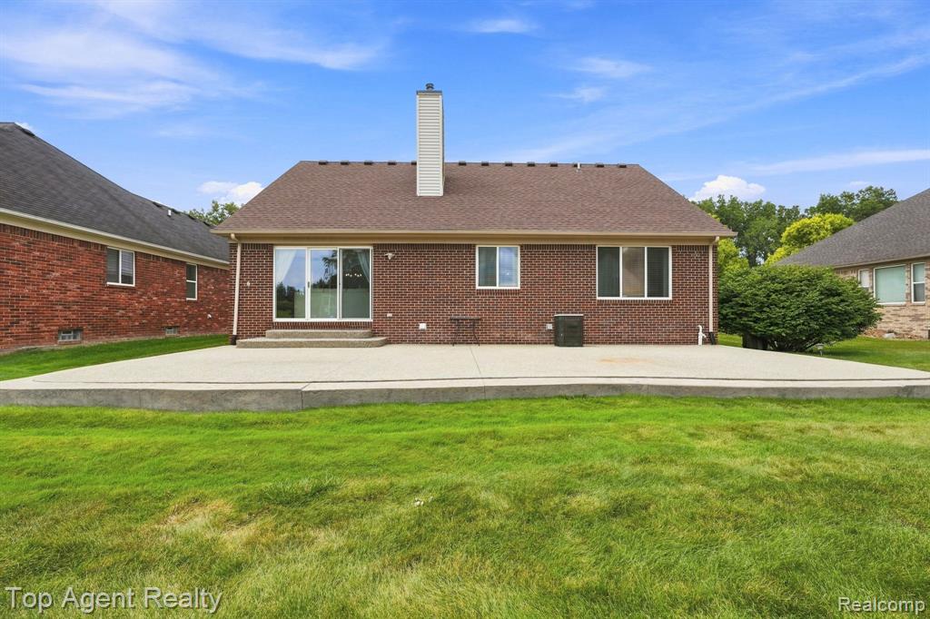main property photo 29