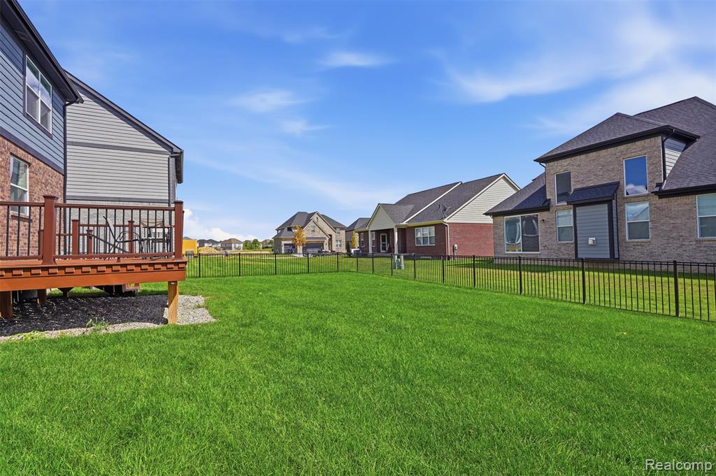 main property photo 45