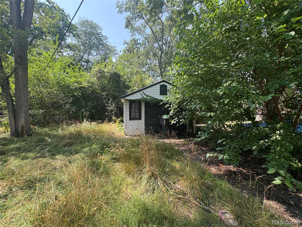 main property photo 22