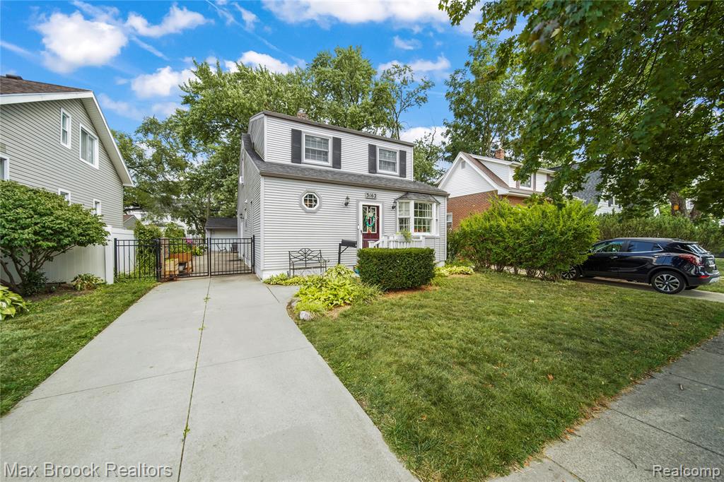 main property photo 36
