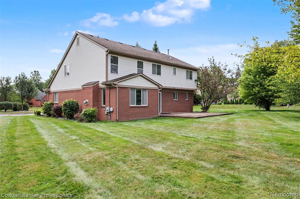main property photo 40