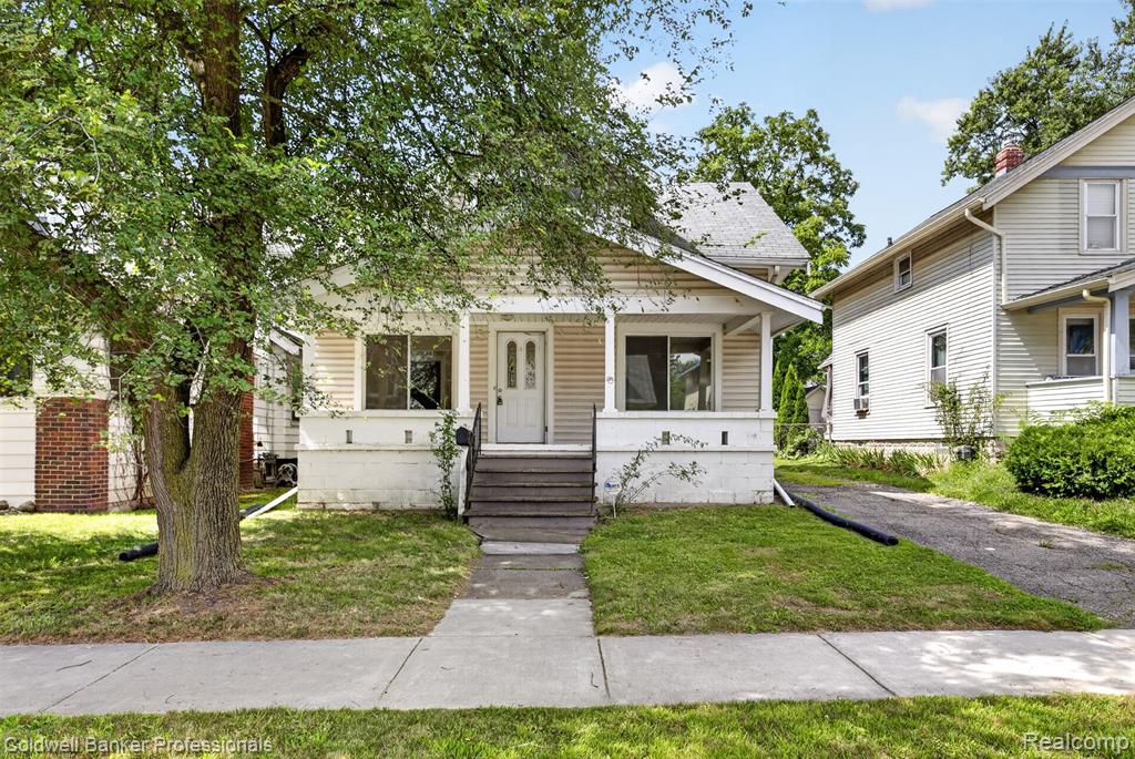 main property photo 41