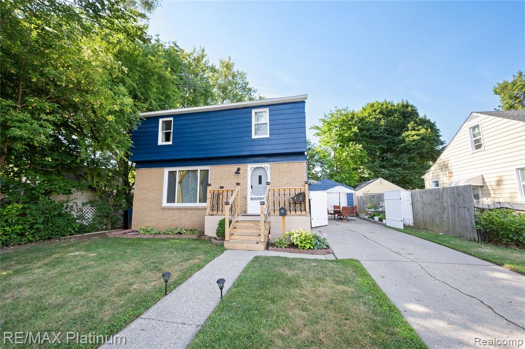 main property photo 28