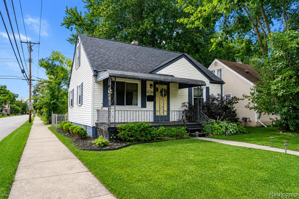 main property photo 5