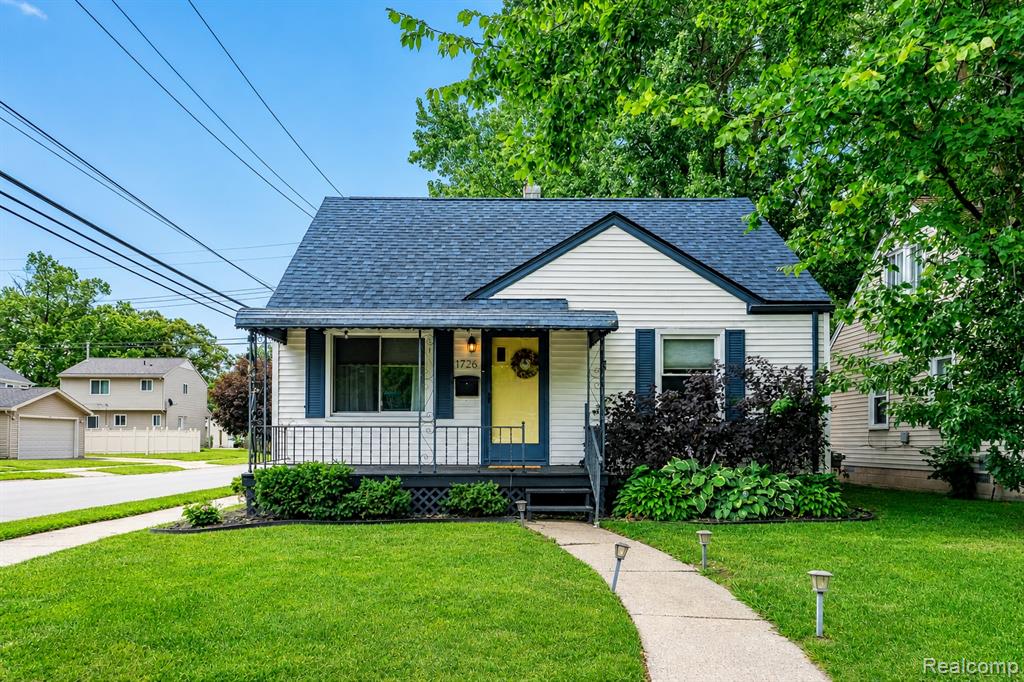main property photo 6