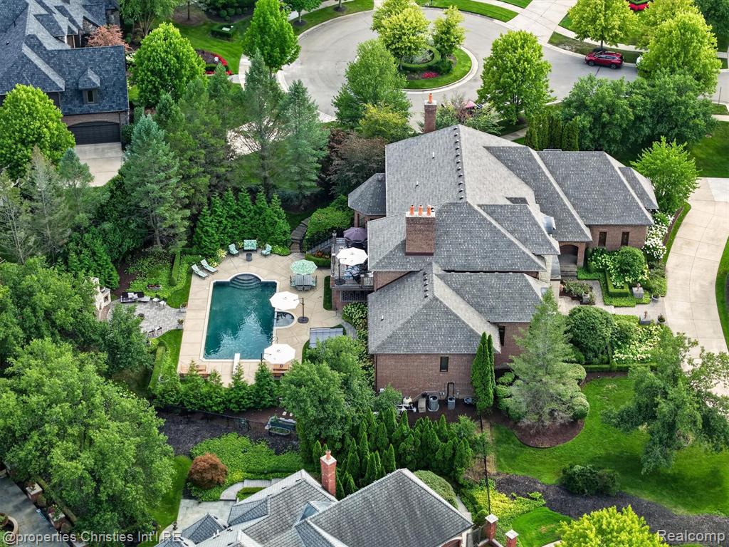 main property photo 74
