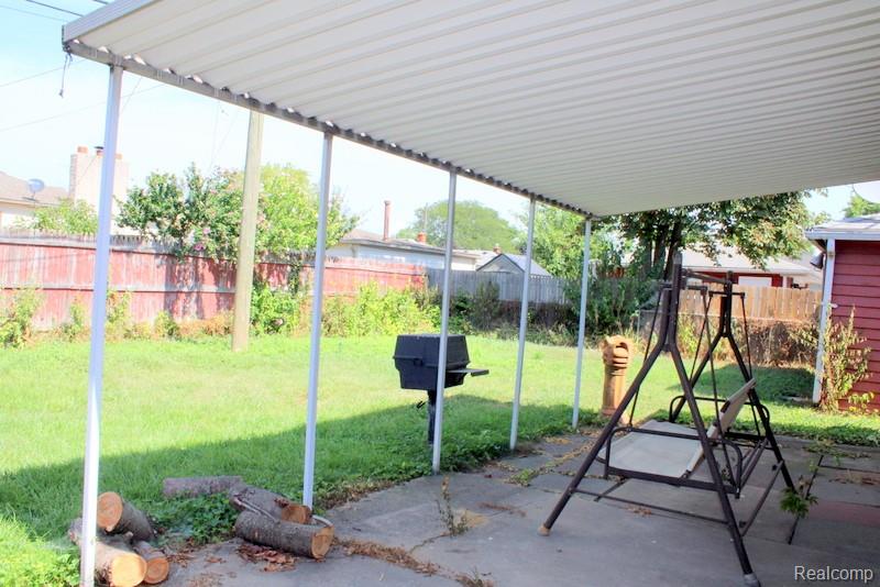 main property photo 23