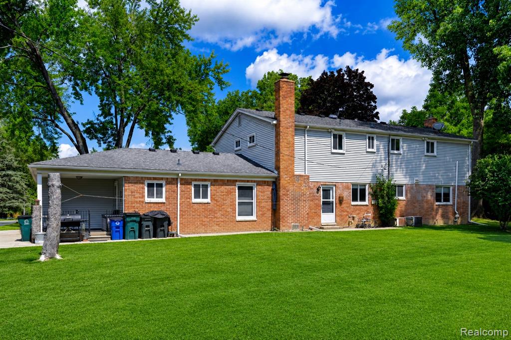 main property photo 41