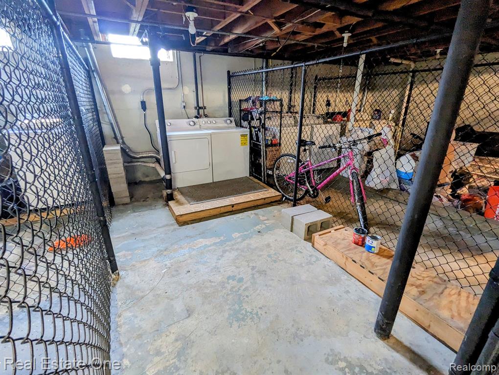 main property photo 15