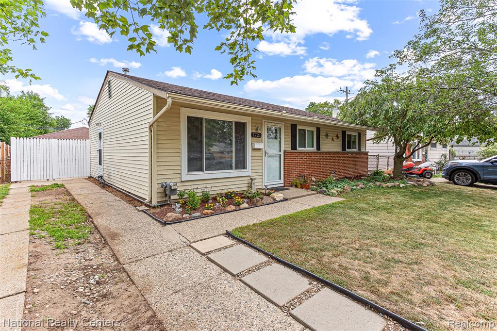 main property photo 24