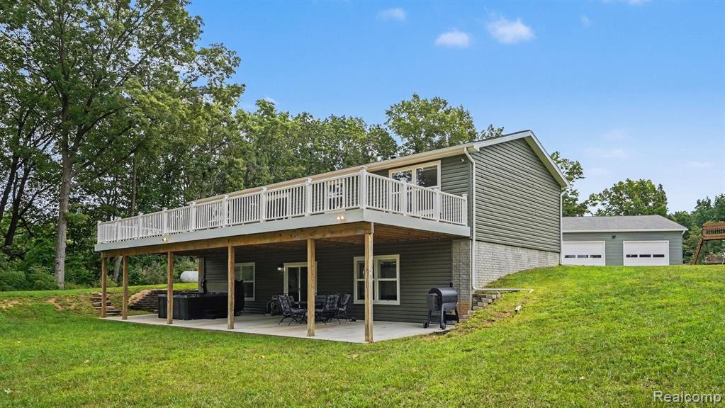 main property photo 4