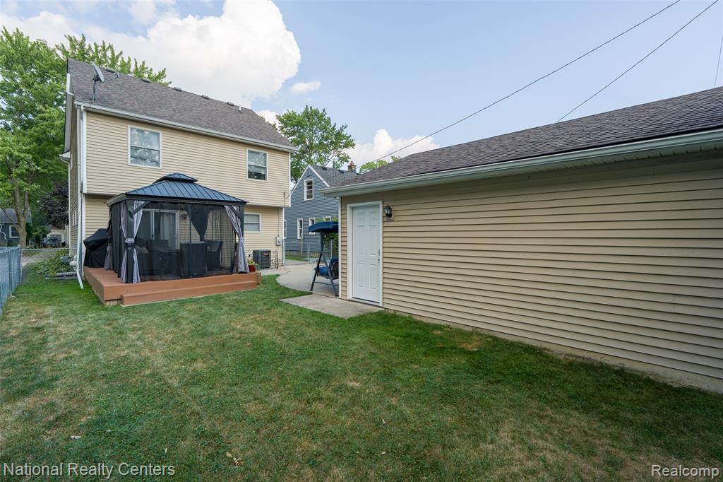 main property photo 26