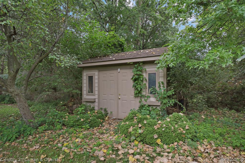 main property photo 30