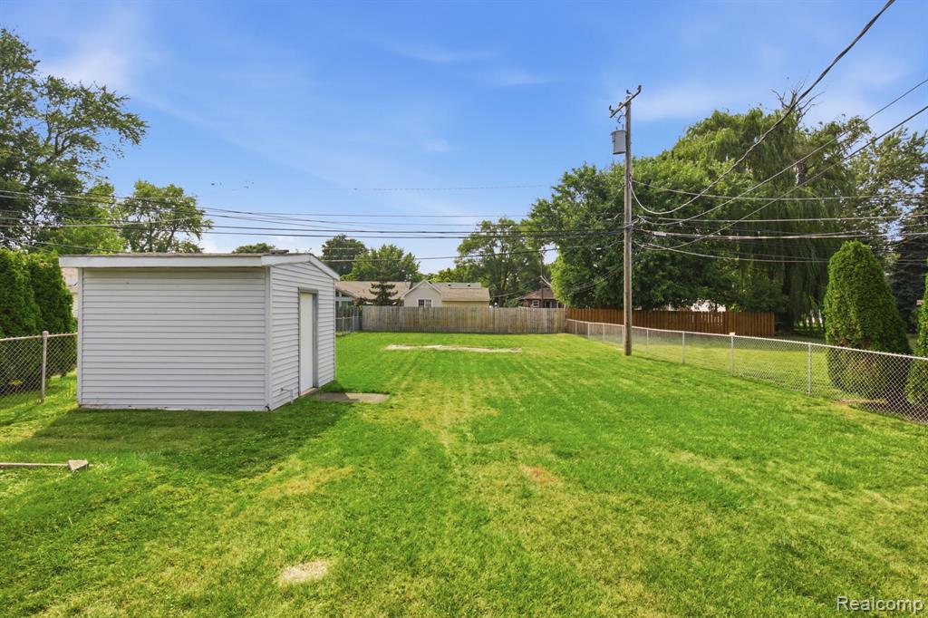 main property photo 21