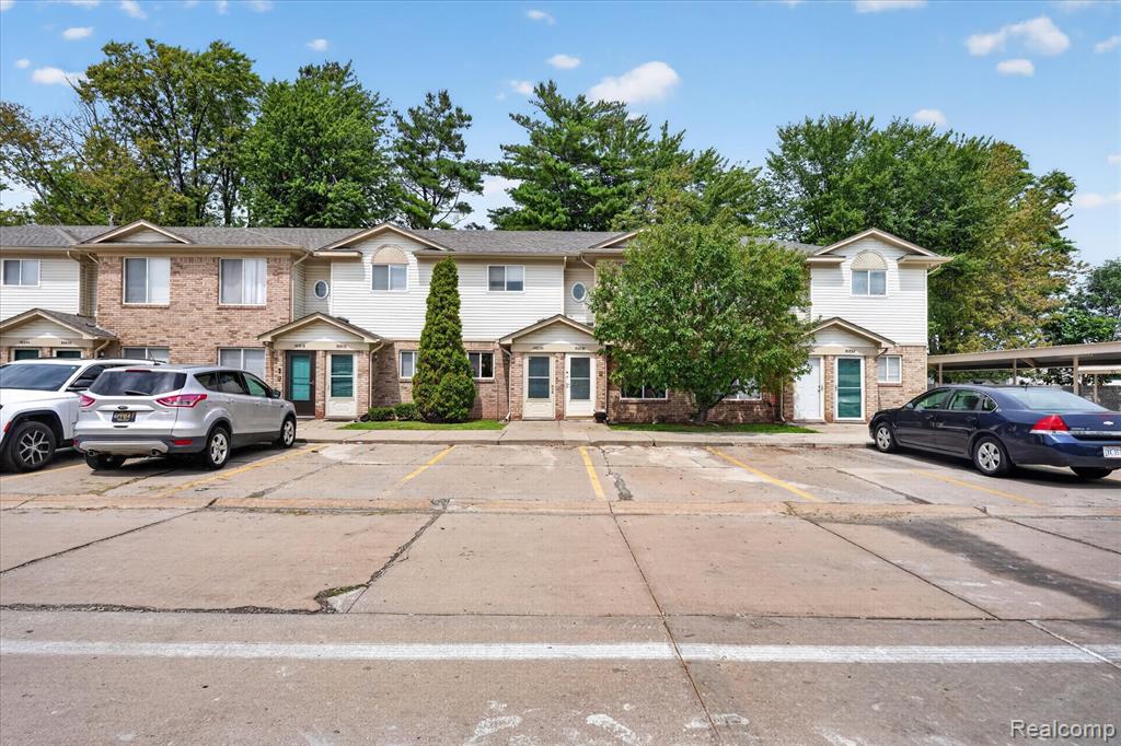 main property photo 3