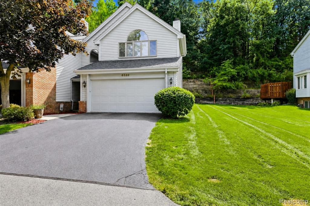main property photo 6