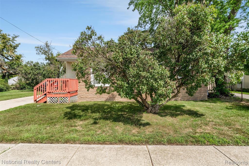 main property photo 24